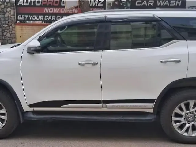 Used Toyota Fortuner 4X4 MT 2.8 Diesel in Lucknow
