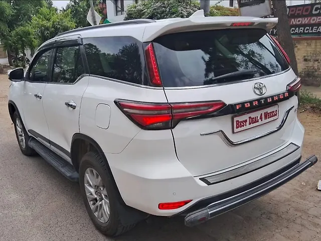 Used Toyota Fortuner 4X4 MT 2.8 Diesel in Lucknow