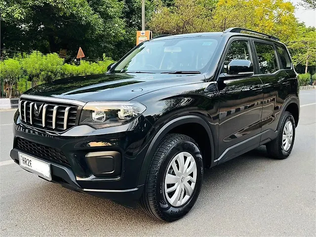 Used Mahindra Scorpio N Z4 Petrol MT 7 STR [2022] in Delhi
