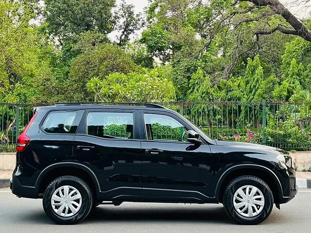 Used Mahindra Scorpio N Z4 Petrol MT 7 STR [2022] in Delhi