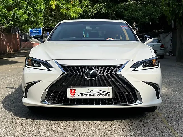 Used 2025 Lexus ES in Delhi