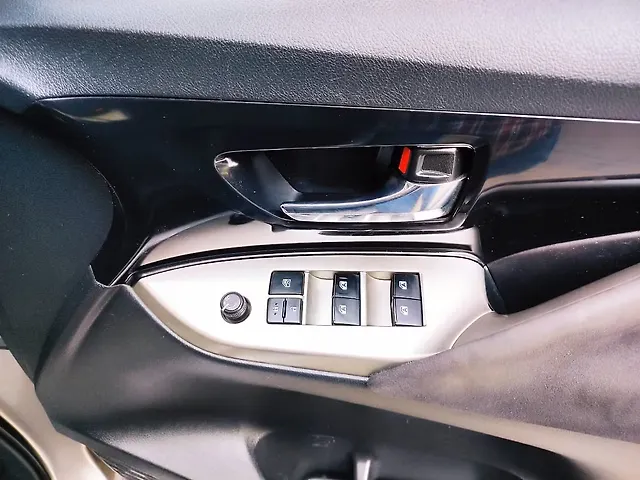 Used Toyota Innova Crysta [2016-2020] 2.4 V Diesel in Chandigarh