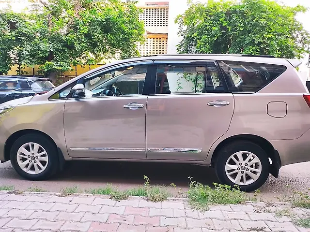 Used Toyota Innova Crysta [2016-2020] 2.4 V Diesel in Chandigarh