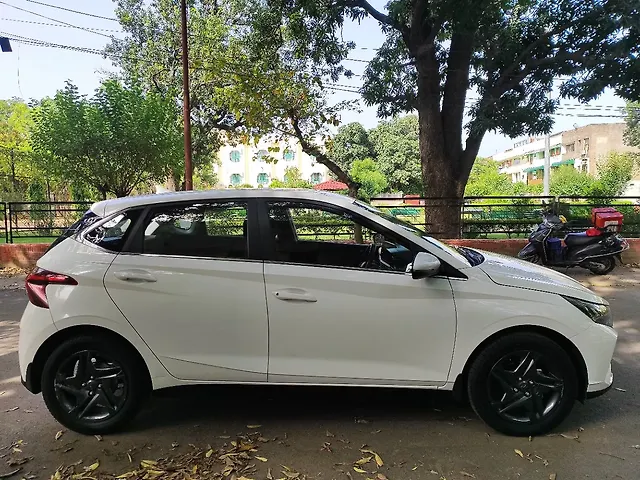 Used Hyundai i20 [2020-2023] Sportz 1.2 MT [2020-2023] in Chandigarh