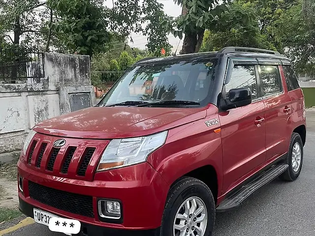 Used Mahindra TUV300 [2015-2019] T8 in Lucknow