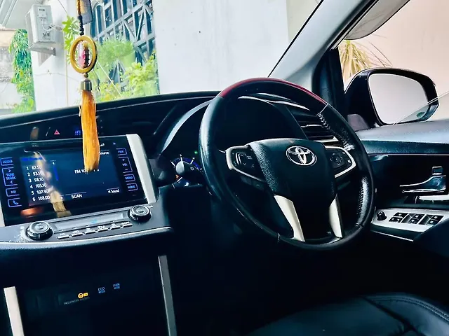 Used Toyota Innova Crysta [2016-2020] 2.4 V Diesel in Lucknow