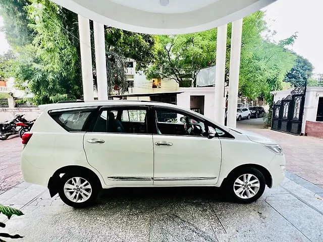 Used Toyota Innova Crysta [2016-2020] 2.4 V Diesel in Lucknow