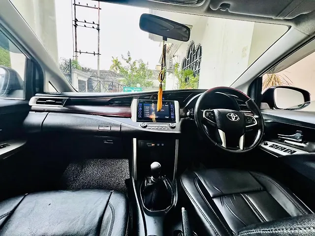 Used Toyota Innova Crysta [2016-2020] 2.4 V Diesel in Lucknow
