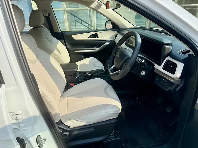 Used Mahindra XUV700 MX Diesel MT 5 STR [2021] in Delhi