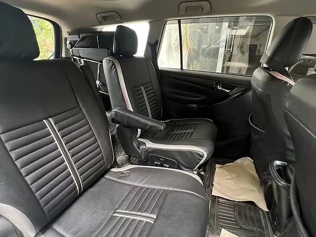 Used Toyota Innova Crysta [2016-2020] 2.4 G Plus 8 STR [2019-2020] in Lucknow