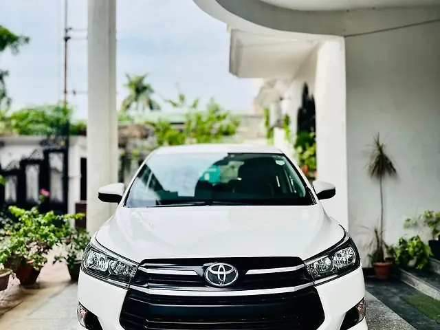 Used Toyota Innova Crysta [2016-2020] 2.4 G Plus 8 STR [2019-2020] in Lucknow