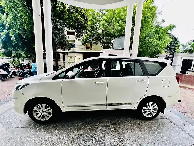 Used Toyota Innova Crysta [2016-2020] 2.4 G Plus 8 STR [2019-2020] in Lucknow