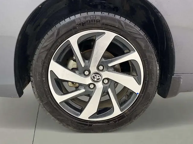 Used Toyota Glanza V AMT [2022-2023] in Ahmedabad