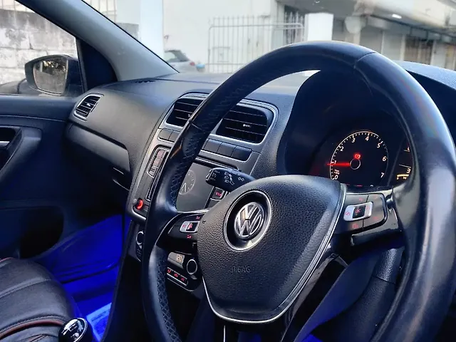 Used Volkswagen Polo [2016-2019] Highline Plus 1.2( P)16 Alloy [2017-2018] in Coimbatore