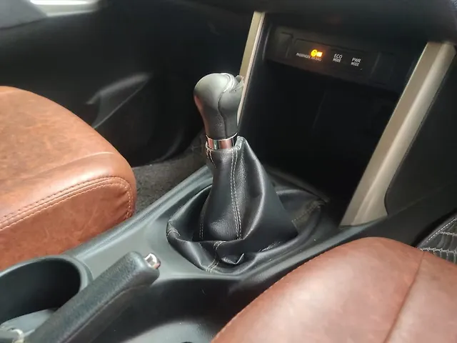 Used Toyota Innova Crysta [2016-2020] 2.4 VX 8 STR [2016-2020] in Hyderabad