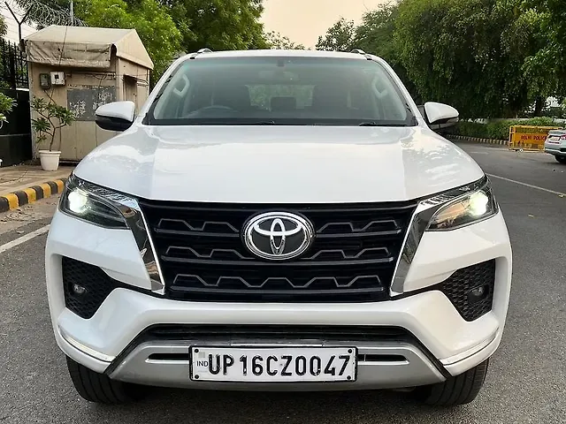 Used Toyota Fortuner 4X2 MT 2.8 Diesel in Delhi