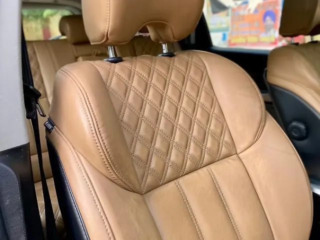 Used Mahindra XUV500 W11 AT in Delhi