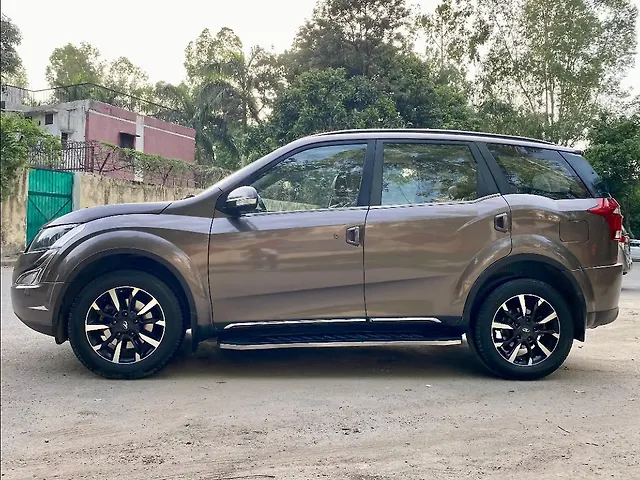 Used Mahindra XUV500 W11 AT in Delhi