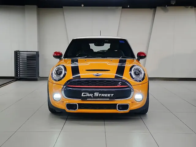Used 2016 MINI Cooper in Delhi