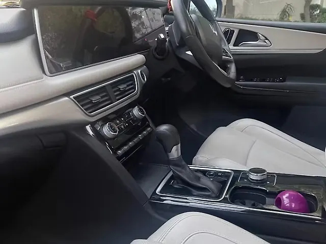 Used Mahindra XUV700 AX 7 Diesel  AT Luxury Pack 7 STR [2021] in Delhi