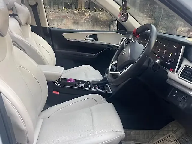 Used Mahindra XUV700 AX 7 Diesel  AT Luxury Pack 7 STR [2021] in Delhi