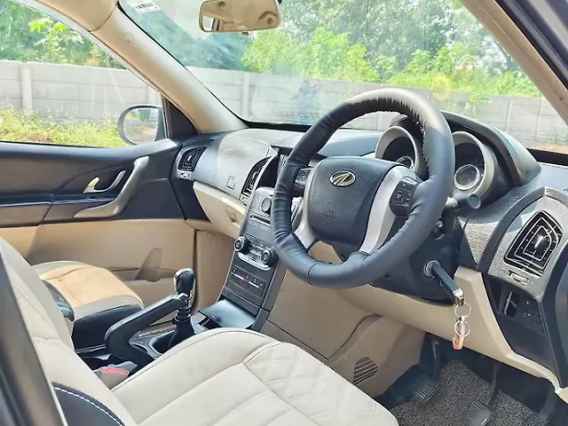 Used Mahindra XUV500 [2015-2018] W6 in Nashik