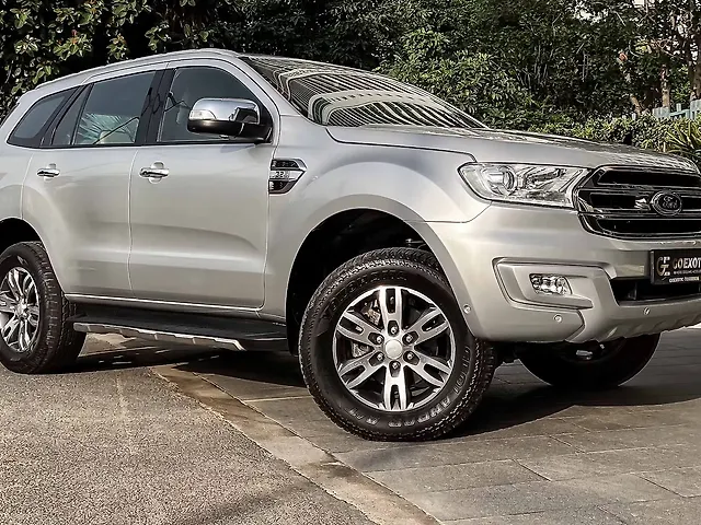 Used Ford Endeavour [2016-2019] Titanium 3.2 4x4 AT in Hyderabad