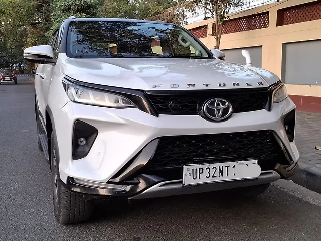 Used Toyota Fortuner 4X4 AT 2.8 Legender in Lucknow