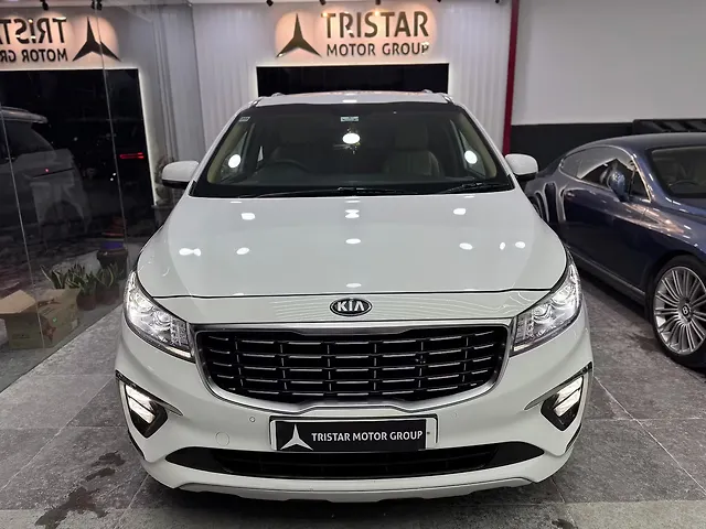 Used 2020 Kia Carnival in Hyderabad