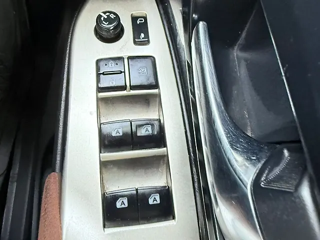 Used Toyota Innova Crysta [2016-2020] 2.8 ZX AT 7 STR [2016-2020] in Thane