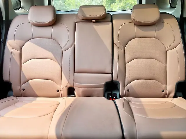 Used MG Hector Plus Savvy Pro 1.5 Turbo Petrol CVT 7 STR in Delhi