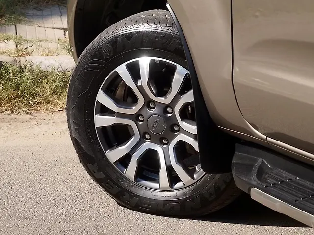 Used Ford Endeavour Titanium Plus 2.0 4x4 AT in Delhi
