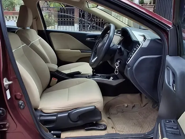 Used Honda City 4th Generation V Petrol [2017-2019] in Mumbai