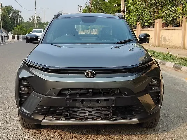 Used Tata Nexon Fearless Plus (S) 1.2 Petrol 6MT Dual Tone [2023-2025] in Delhi