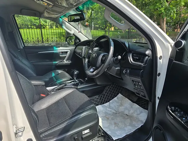 Used Toyota Fortuner 4X2 AT 2.8 Diesel in Mumbai