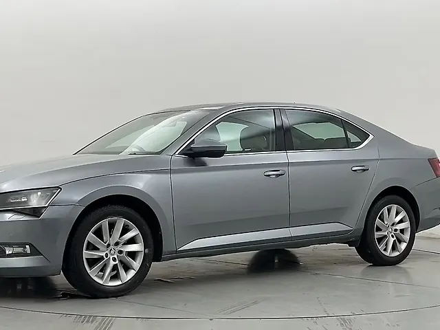 Used 2017 Skoda Superb in Delhi