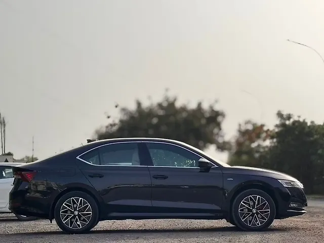 Used Skoda Octavia L&K 2.0 in Surat
