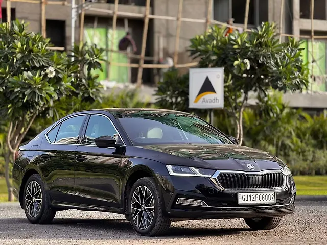 Used Skoda Octavia L&K 2.0 in Surat