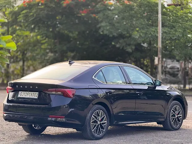 Used Skoda Octavia L&K 2.0 in Surat