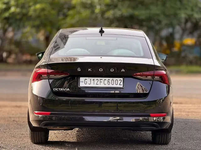 Used Skoda Octavia L&K 2.0 in Surat