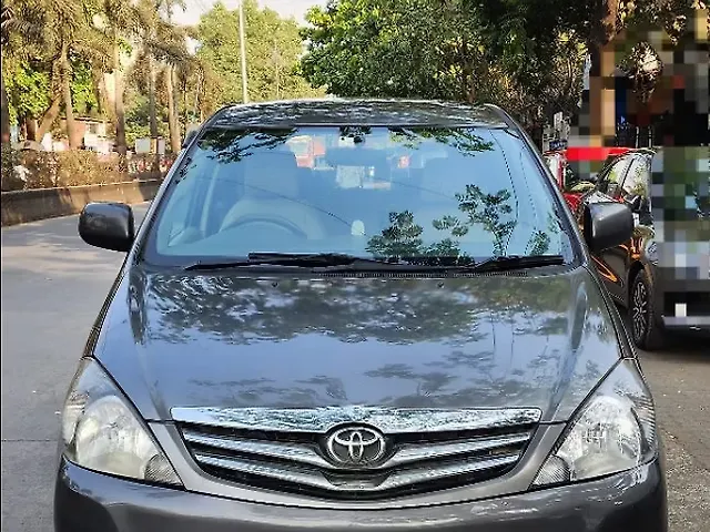 Used 2011 Toyota Innova in Thane