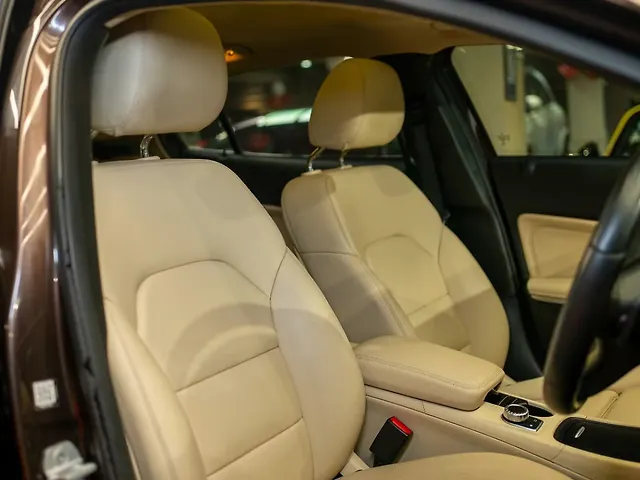Used Mercedes-Benz GLA [2017-2020] 200 Sport in Delhi
