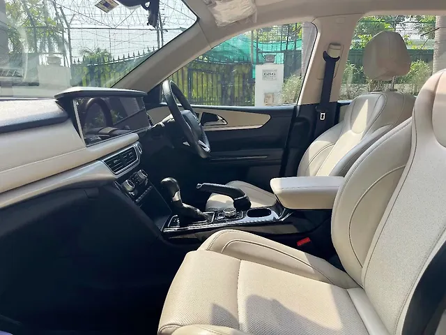 Used Mahindra XUV700 AX 7 Diesel AT 7 STR [2021] in Gurgaon
