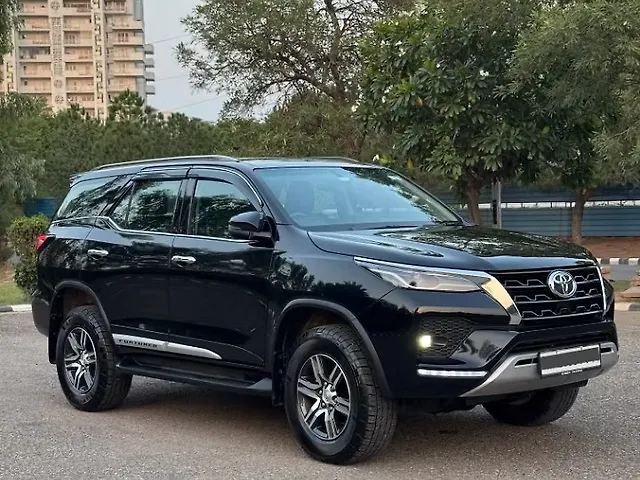 Used Toyota Fortuner 4X2 AT 2.8 Diesel in Chandigarh