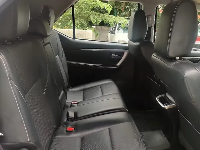 Used Toyota Urban Cruiser Hyryder V NeoDrive [2023-2025] in Bangalore