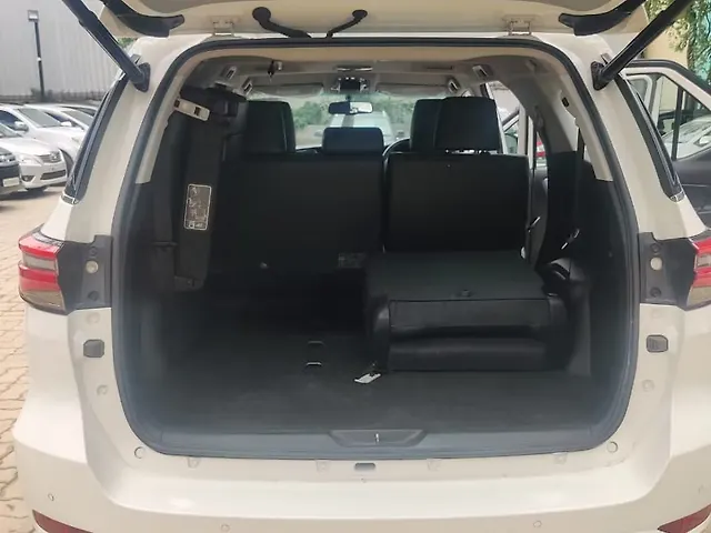 Used Toyota Urban Cruiser Hyryder V NeoDrive [2023-2025] in Bangalore