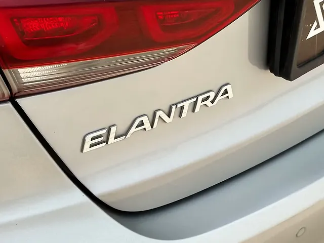 Used Hyundai Elantra SX 2.0 AT in Delhi