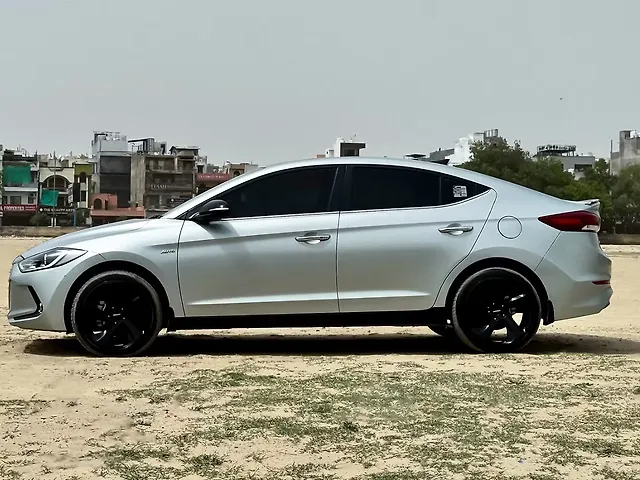 Used Hyundai Elantra SX 2.0 AT in Delhi
