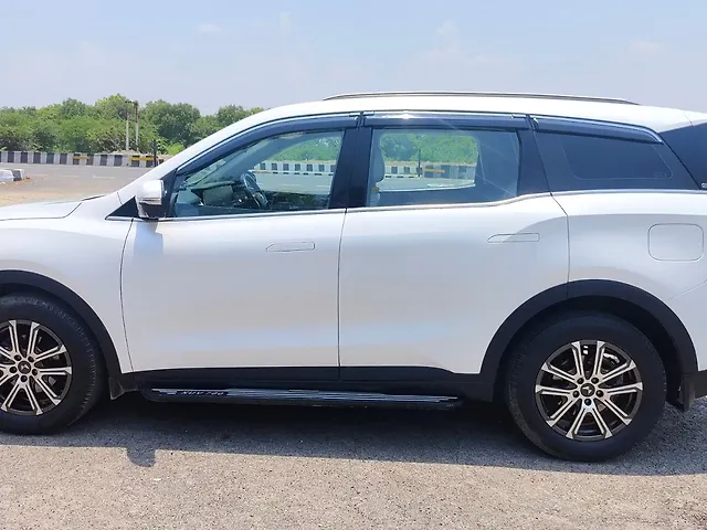 Used Mahindra XUV700 AX 7 Diesel MT Luxury Pack 7 STR [2021] in Lucknow