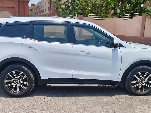 Used Mahindra XUV700 AX 7 Diesel MT Luxury Pack 7 STR [2021] in Lucknow
